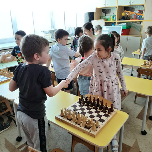 Отборочный турнир по быстрым шахматам.